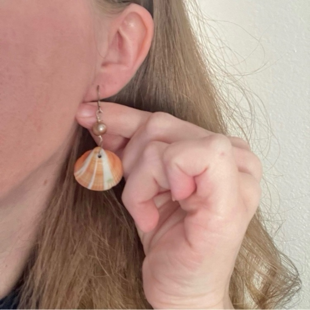 Clam Seashell Dangle Earrings Vintage“Perpetua” Gold Brass Beachy Mermaidcore Je - Picture 10 of 11